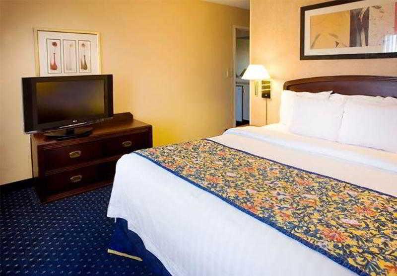 Courtyard By Marriott Oklahoma City Northwest Habitación foto