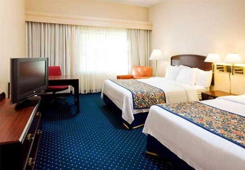 Courtyard By Marriott Oklahoma City Northwest Habitación foto